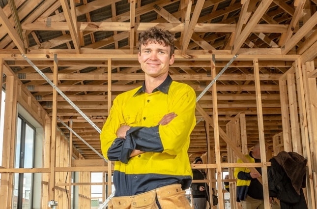 Learn How to Get Your Builders Licence in Victoria